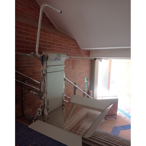 PLATAFORMA SALVAESCALERAS RECTA (17)